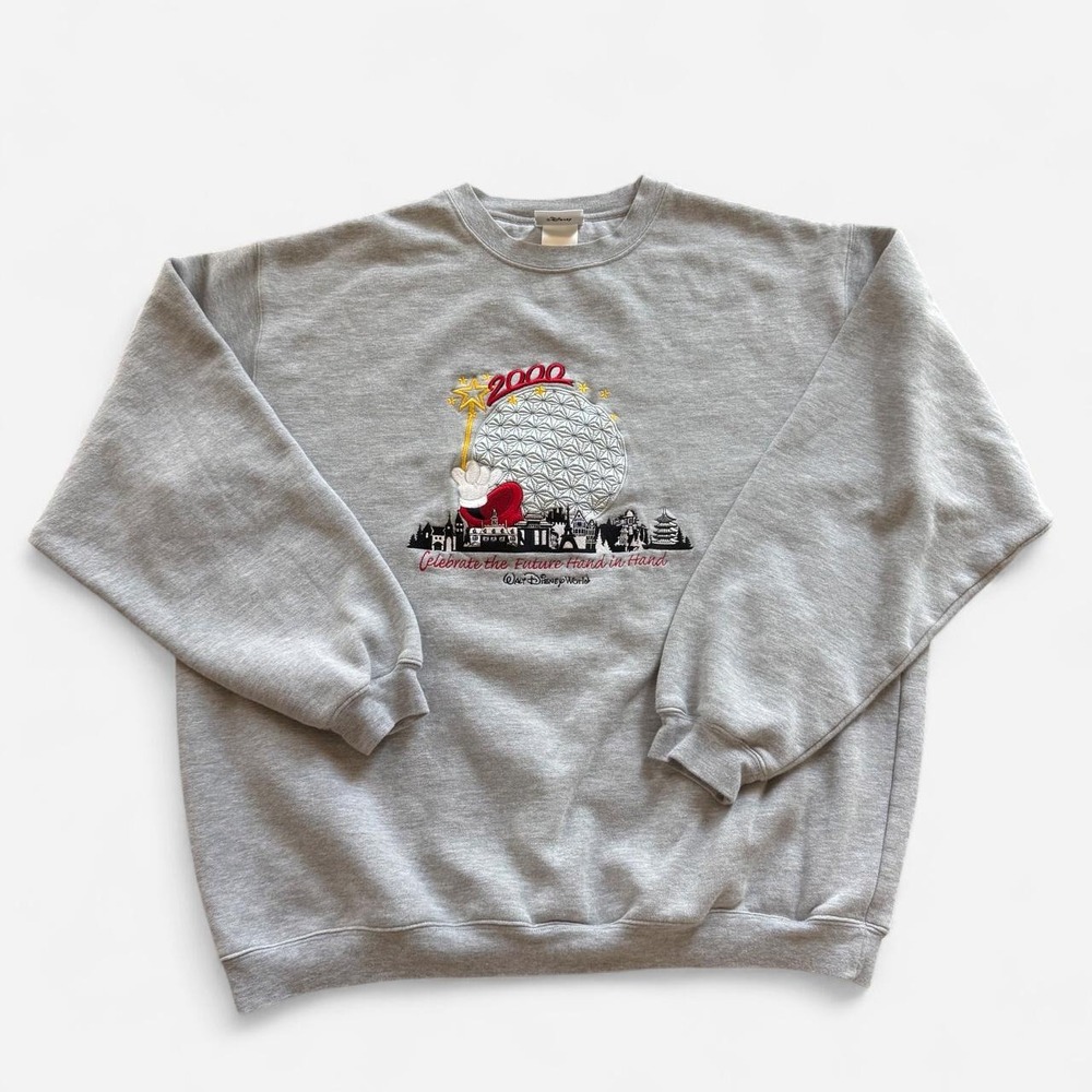 Y2K vintage Walt Disney World Epcot 2000 embroidered crewneck, grey, size XL